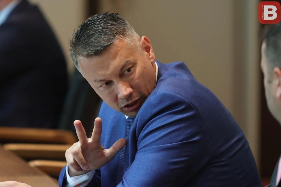 Nešić priznao blokadu kao odgovor na Rezoluciju o genocidu u Srebrenici
